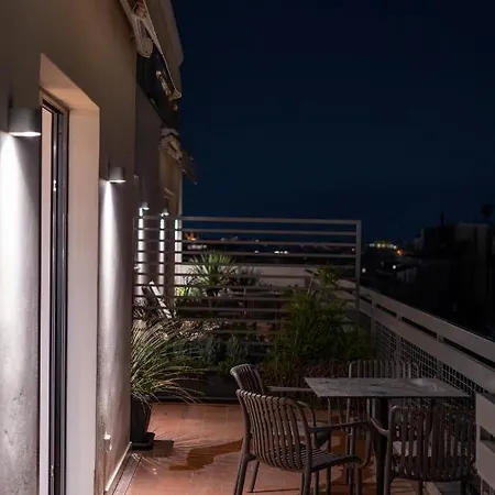 Acropolis Luxury Penthouses With Majestic Views شقة